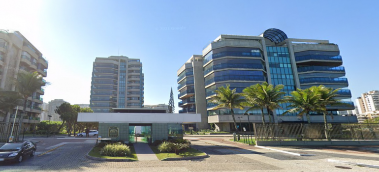 Av. lúcio costa, 5200, bl 02